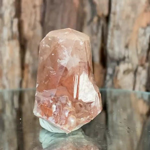 4cm 37g Calcite with Iron Oxide Inclusion, Leaping Mine, Hunan, China