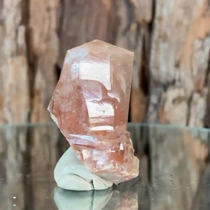 4cm 37g Calcite with Iron Oxide Inclusion, Leaping Mine, Hunan, China