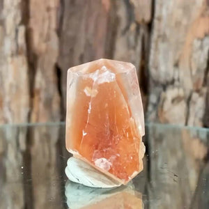 4cm 27g Calcite with Iron Oxide Inclusion, Leaping Mine, Hunan, China