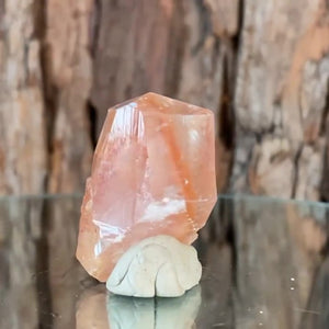 4cm 27g Calcite with Iron Oxide Inclusion, Leaping Mine, Hunan, China