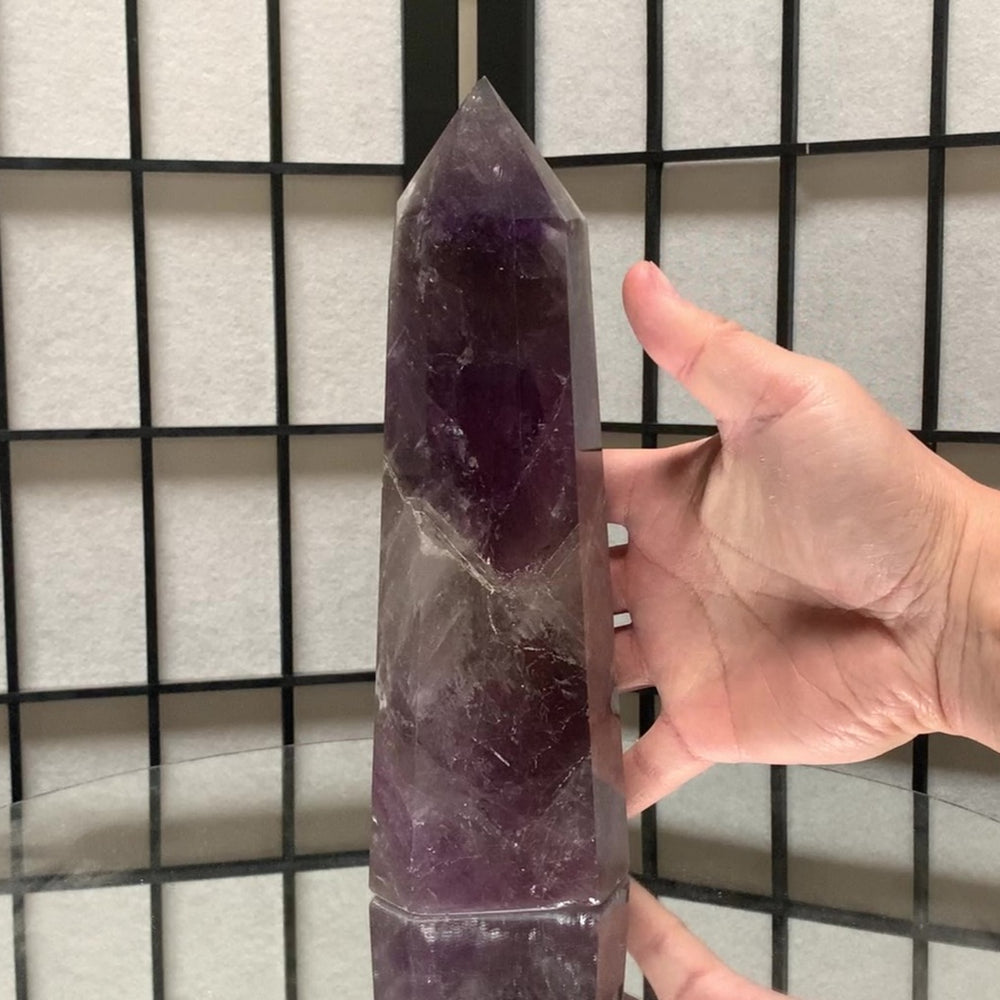 
            
                Load image into Gallery viewer, 22cm 1.33kg Polished Amethyst Point from Brazil
            
        