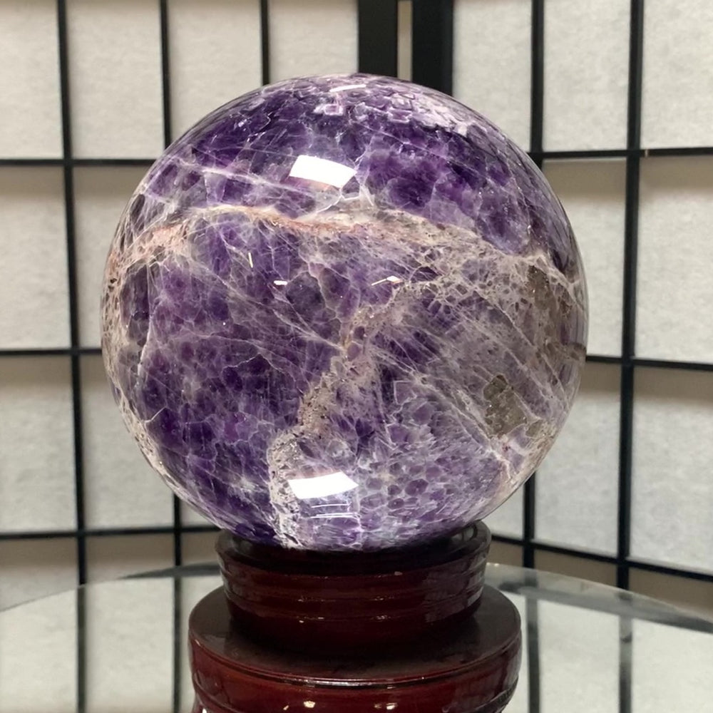 
            
                Load image into Gallery viewer, 16cm 5.51kg Polished Chevron Banded Amethyst Sphere from Zambia
            
        