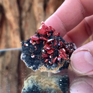4cm 40g Vanadinite and Manganese from Mibladen, Morocco