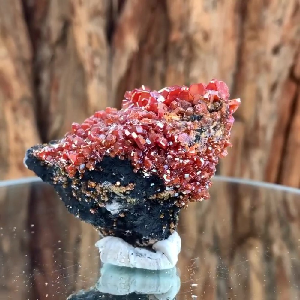 
            
                Load image into Gallery viewer, 6.5cm 110g Vanadinite and Manganese from Mibladen, Morocco
            
        