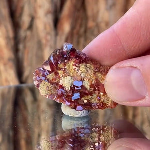 
            
                Load image into Gallery viewer, 4cm 14g Vanadinite from Mibladen, Morocco
            
        