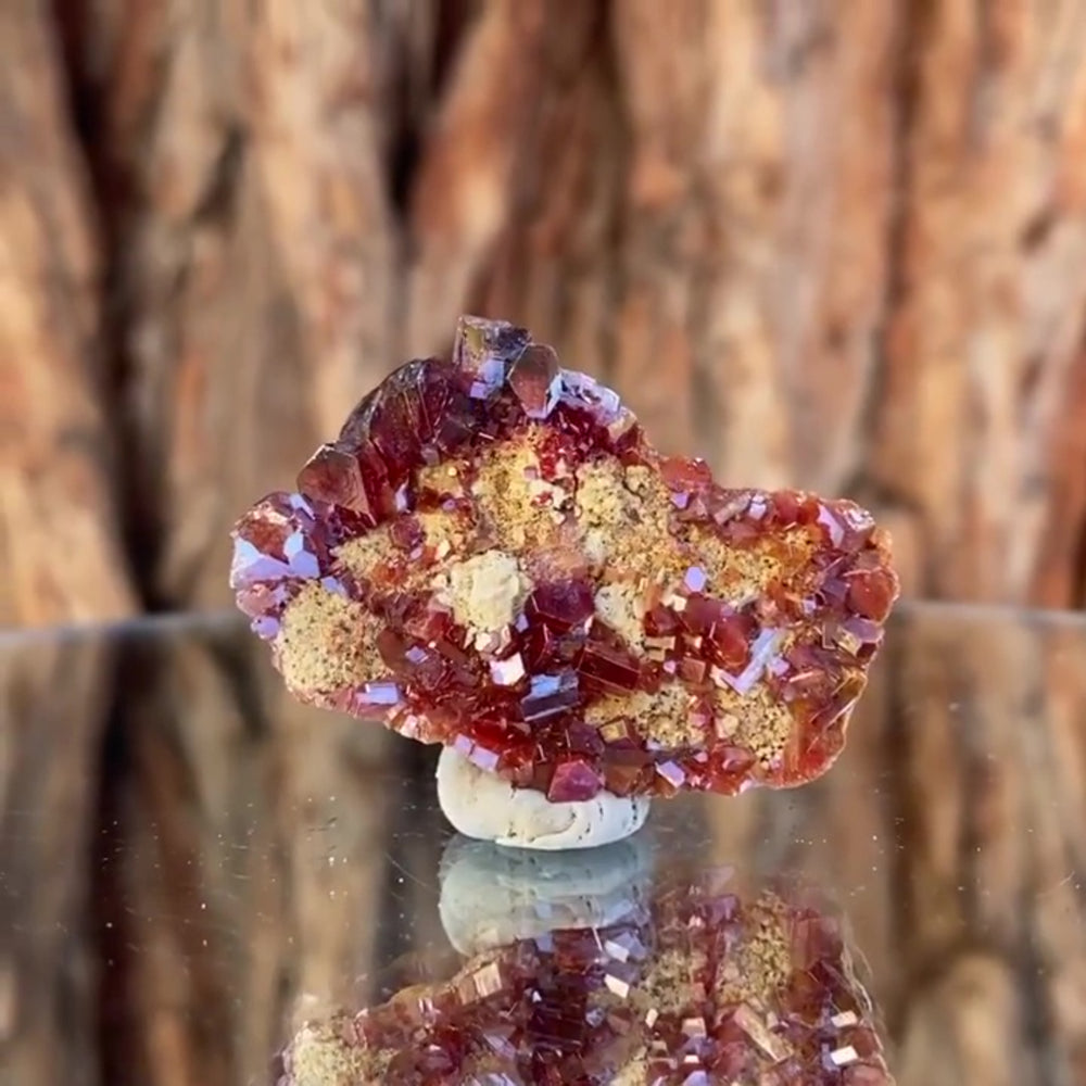 
            
                Load image into Gallery viewer, 4cm 14g Vanadinite from Mibladen, Morocco
            
        