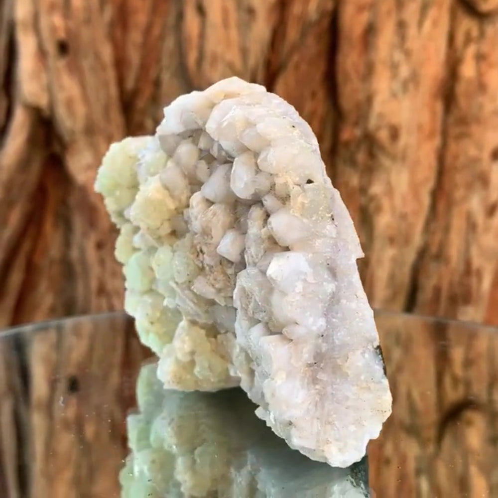 
            
                Load image into Gallery viewer, 9cm 355g Prehnite and Quartz from Yunnan, China
            
        