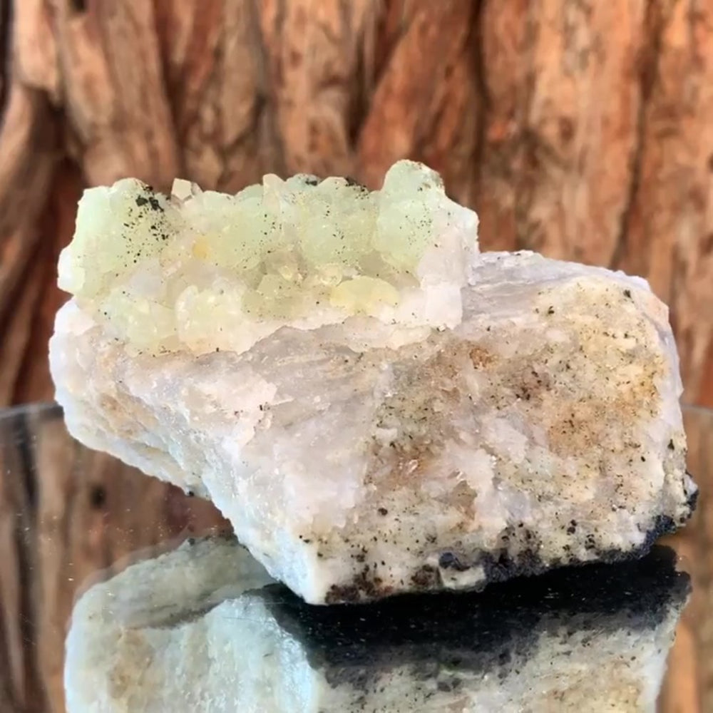 
            
                Load image into Gallery viewer, 10cm 350g Prehnite and Quartz from Yunnan, China
            
        