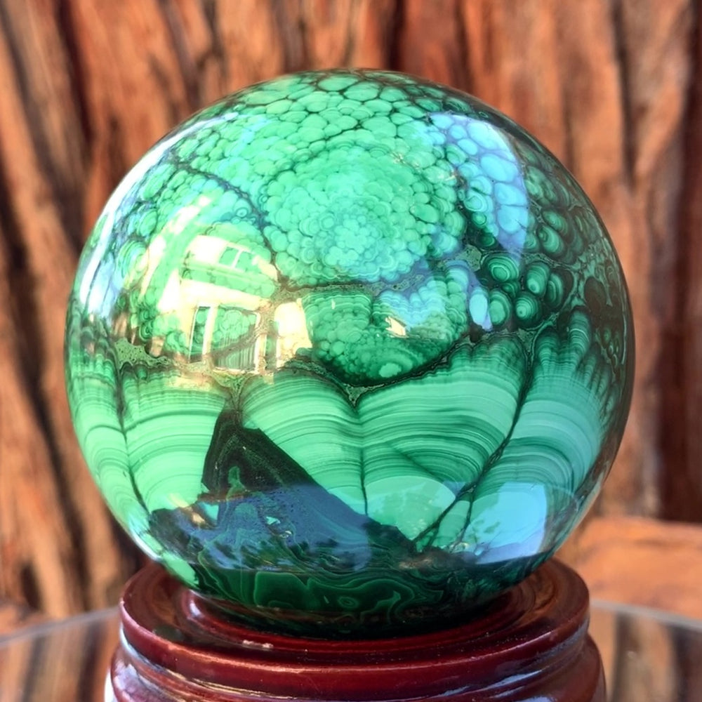 
            
                Load image into Gallery viewer, 7cm 980g Polished Malachite Sphere from Congo
            
        