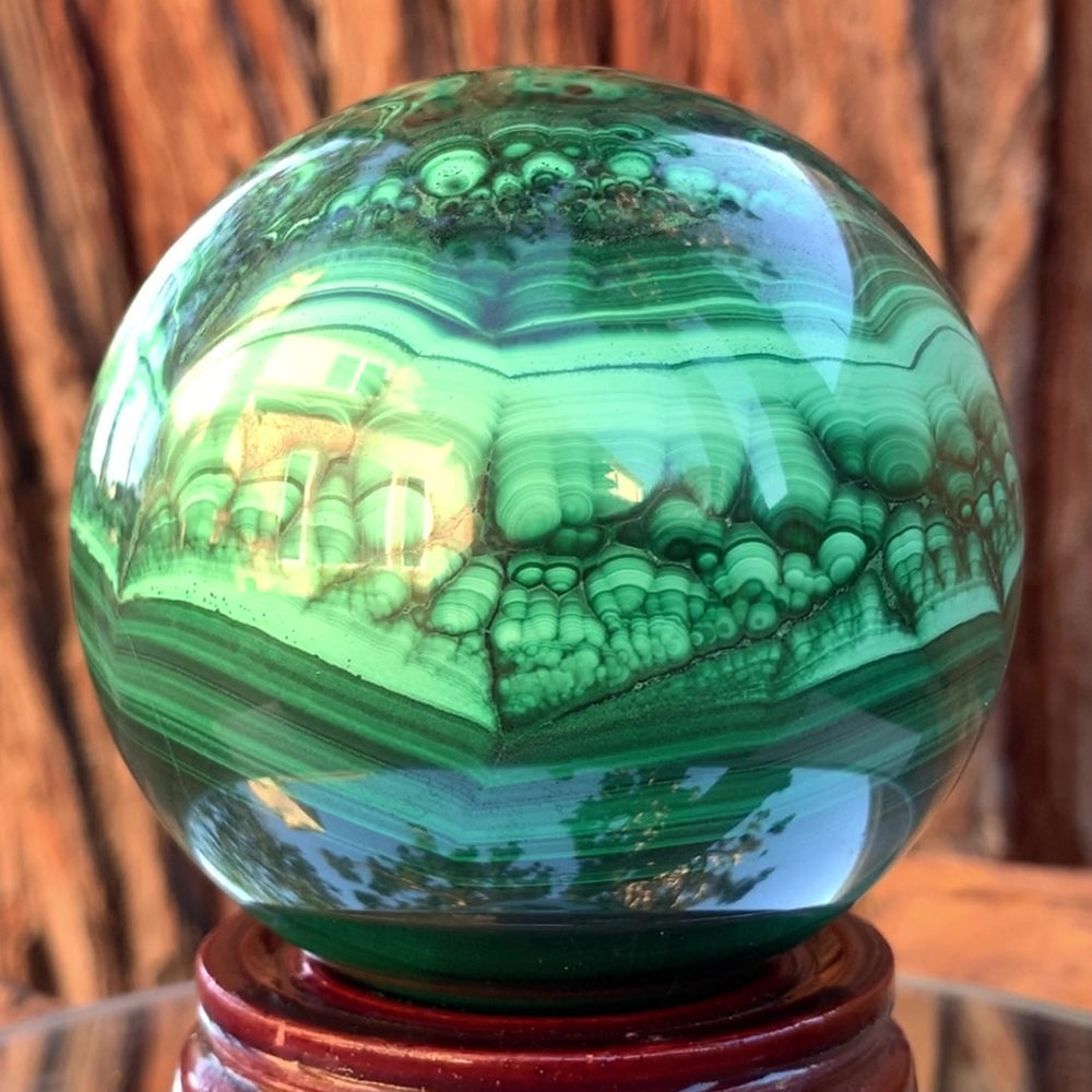 
            
                Load image into Gallery viewer, 8cm 1.56kg Polished Malachite Sphere from Congo
            
        
