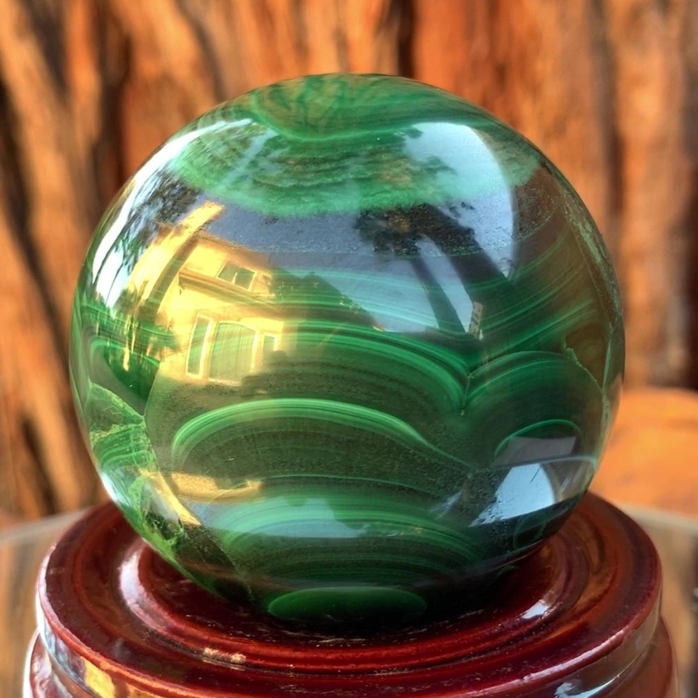 
            
                Load image into Gallery viewer, 5cm 420g Polished Malachite Sphere from Congo
            
        