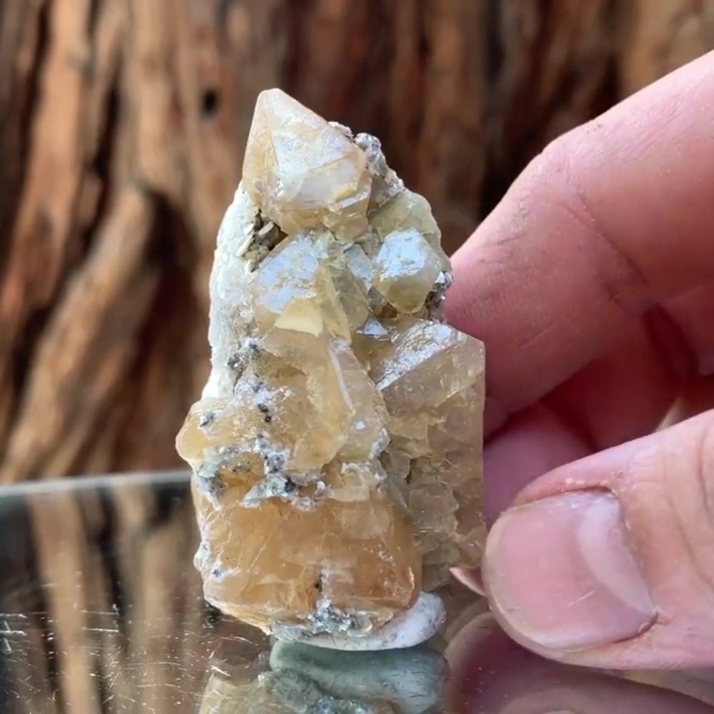 5.5cm 100g Scheelite from Mt. Xuebaoding, Sichuan, China