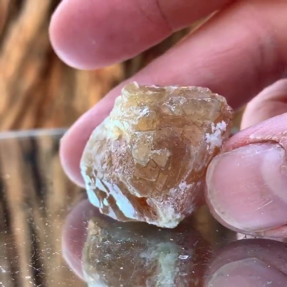 2.6cm 46g Scheelite from Mt. Xuebaoding, Sichuan, China