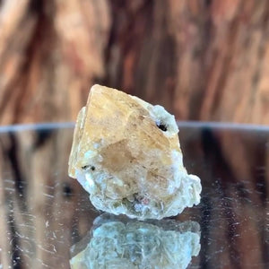 2.7cm 18g Scheelite from Mt. Xuebaoding, Sichuan, China