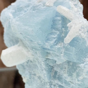 
            
                Load image into Gallery viewer, 7.2cm 68g Aquamarine from Skardu, Pakistan
            
        