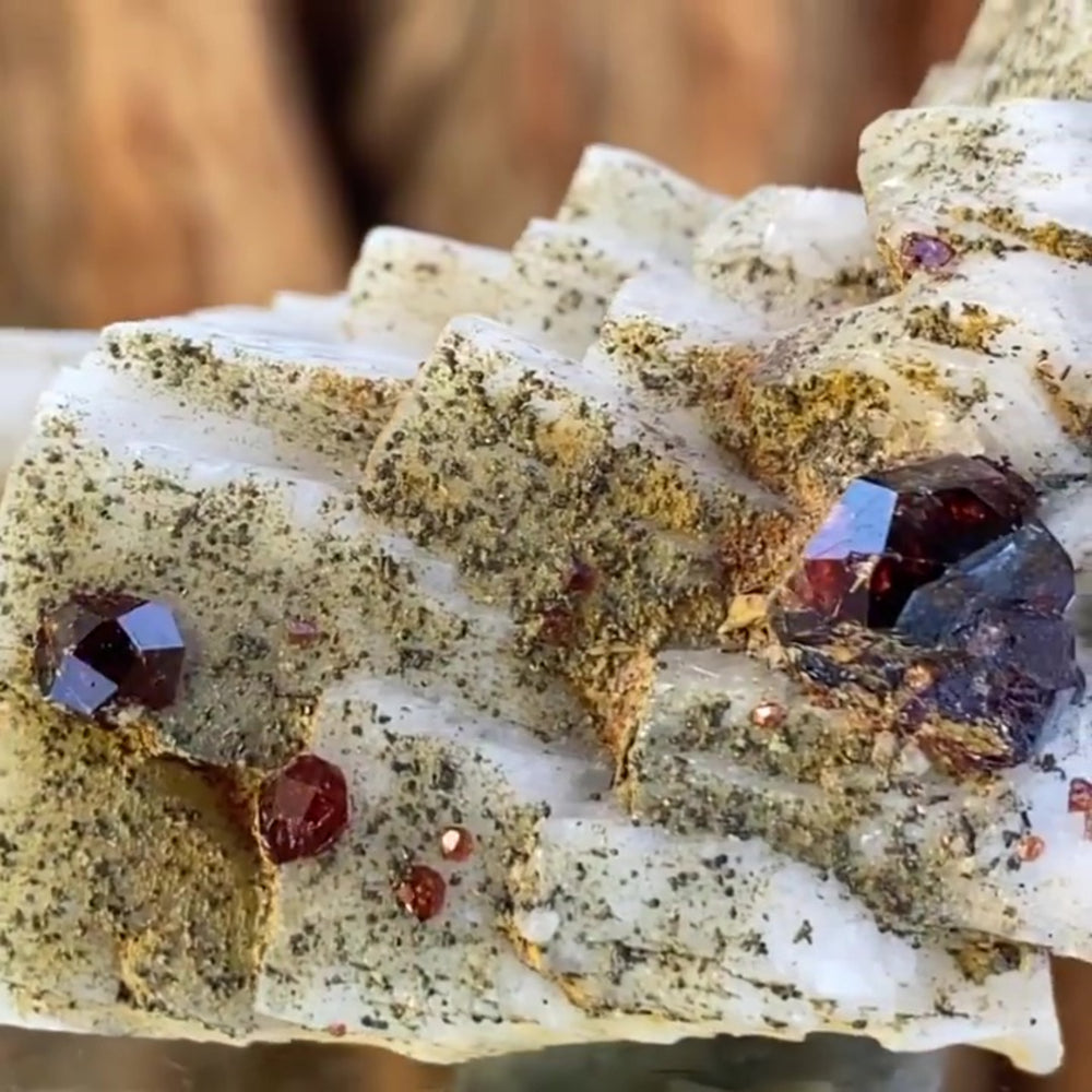6.5cm 76g Garnet from Skardu, Pakistan