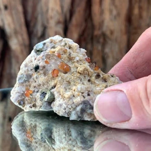 7.5cm 105g Garnet and Quartz, Tongbei, Fujian, China