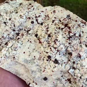 22cm 1.36kg Garnet, Tongbei, Fujian, China