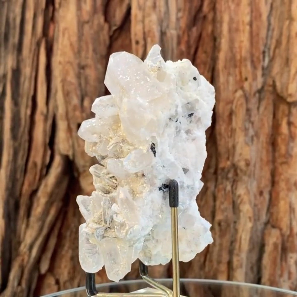 
            
                Load image into Gallery viewer, 11cm 350g Himalayan Clear Quartz from Skardu, Pakistan
            
        