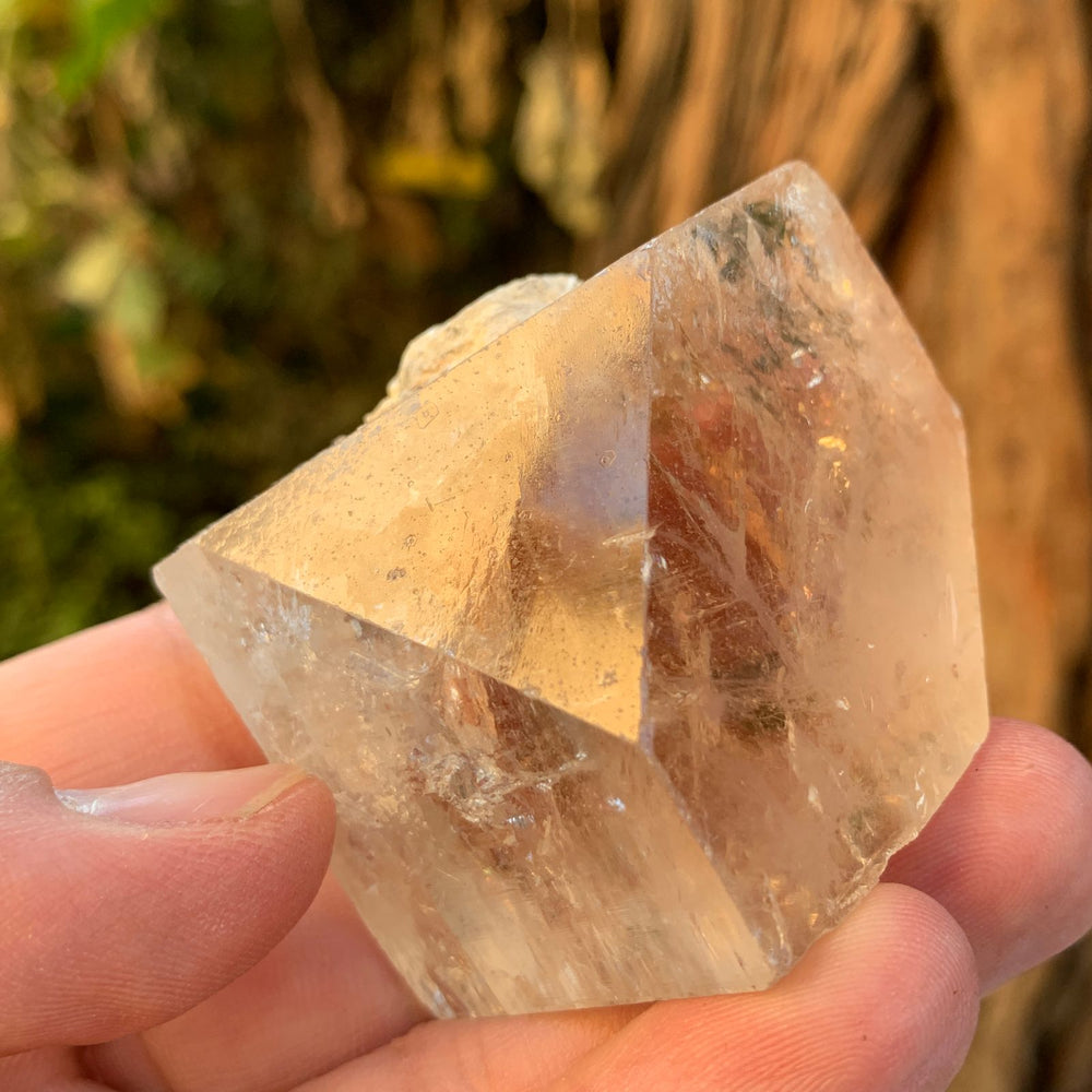 
            
                Load image into Gallery viewer, 5.3cm 162g Topaz Crystal from Skardu, Pakistan
            
        