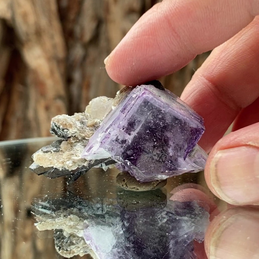 5cm 54g Purple Fluorite from Xianghuapu Mine, Hunan, CN