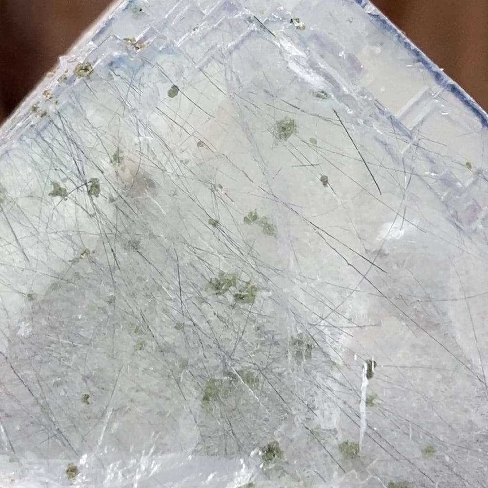 4.5cm 38g Clear Fluorite with Inclusion from Xianghuapu Mine, Hunan, CN