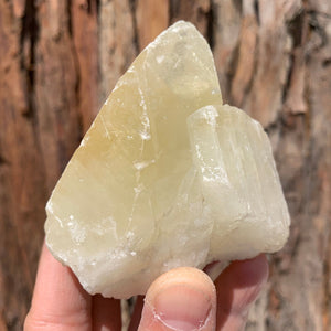 
            
                Load image into Gallery viewer, 8cm 264g Yellow Calcite from Hunan, China
            
        