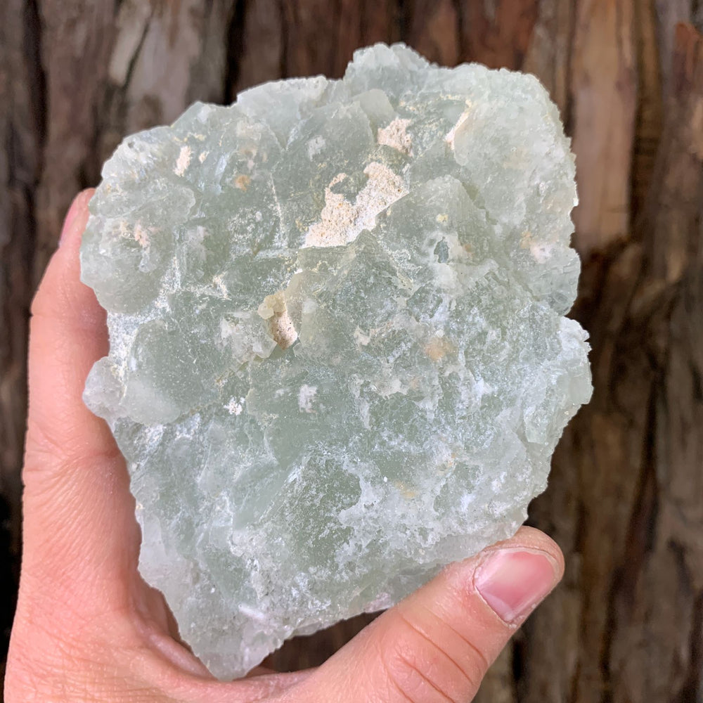 13cm 430g Clear Green Fluorite from Xianghualing, China