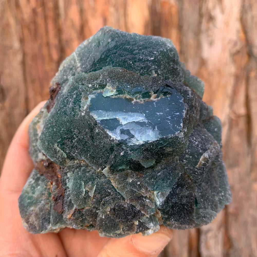
            
                Load image into Gallery viewer, 9.5cm 598g Green Fluorite from Heilongjiang, China
            
        