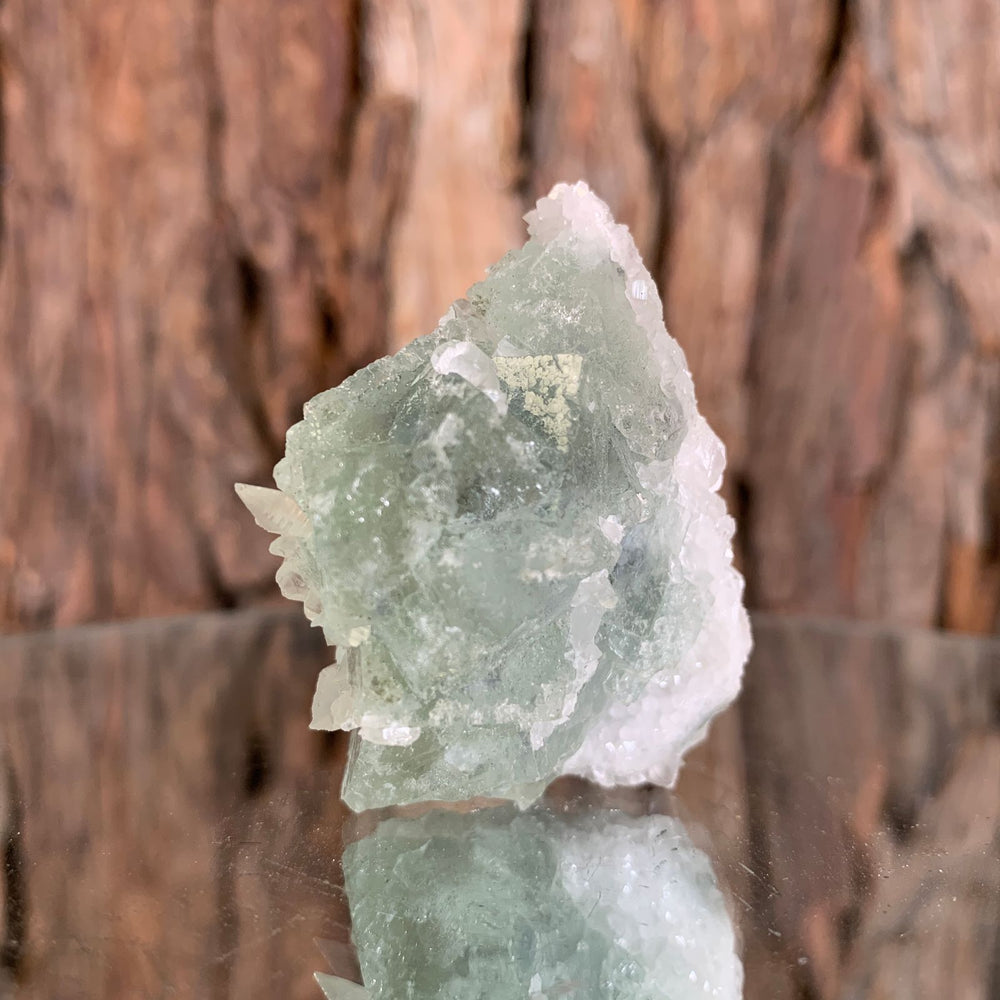 5cm 68g Green Fluorite with Calcite from Xianghualing, Hunan, China