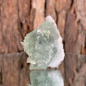 5cm 68g Green Fluorite with Calcite from Xianghualing, Hunan, China