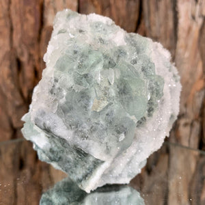 8.5cm 394g Green Fluorite with Calcite from Xianghualing, Hunan, China