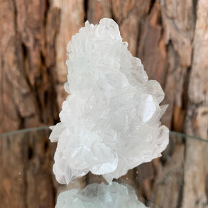 6.5cm 102g Green Fluorite with Calcite from Xianghualing, Hunan, China