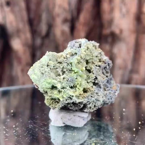 
            
                Load image into Gallery viewer, 5cm 52g Pyromorphite from Daoping Mine, Guangxi, China
            
        