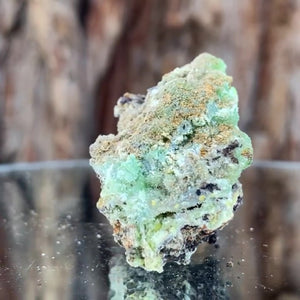 
            
                Load image into Gallery viewer, 3.5cm 38g Pyromorphite from Chenzhou, Hunan, China
            
        