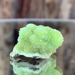 
            
                Load image into Gallery viewer, 2cm 8g Pyromorphite from Chenzhou, Hunan, China
            
        